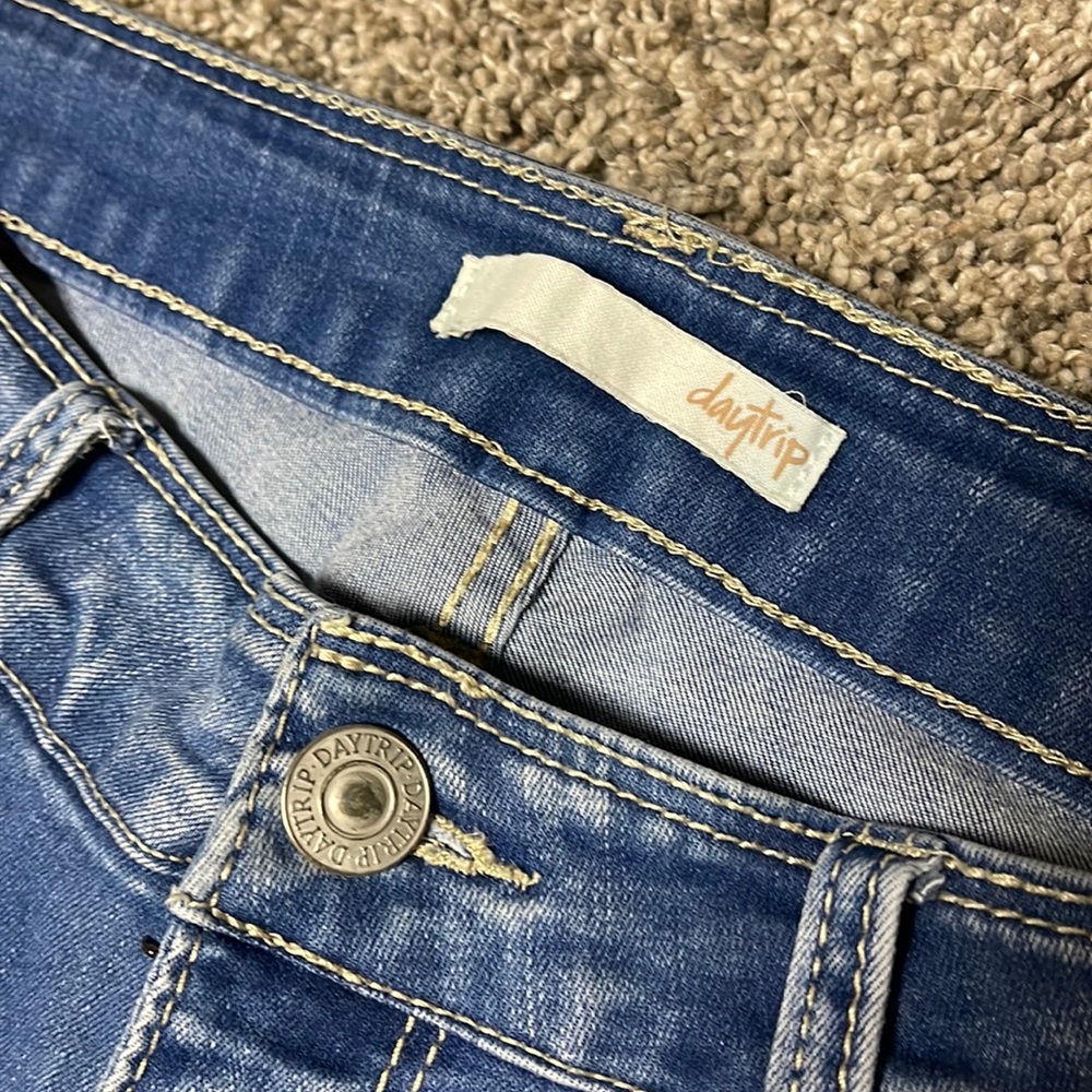 💜Day trip Jeans 28R💜